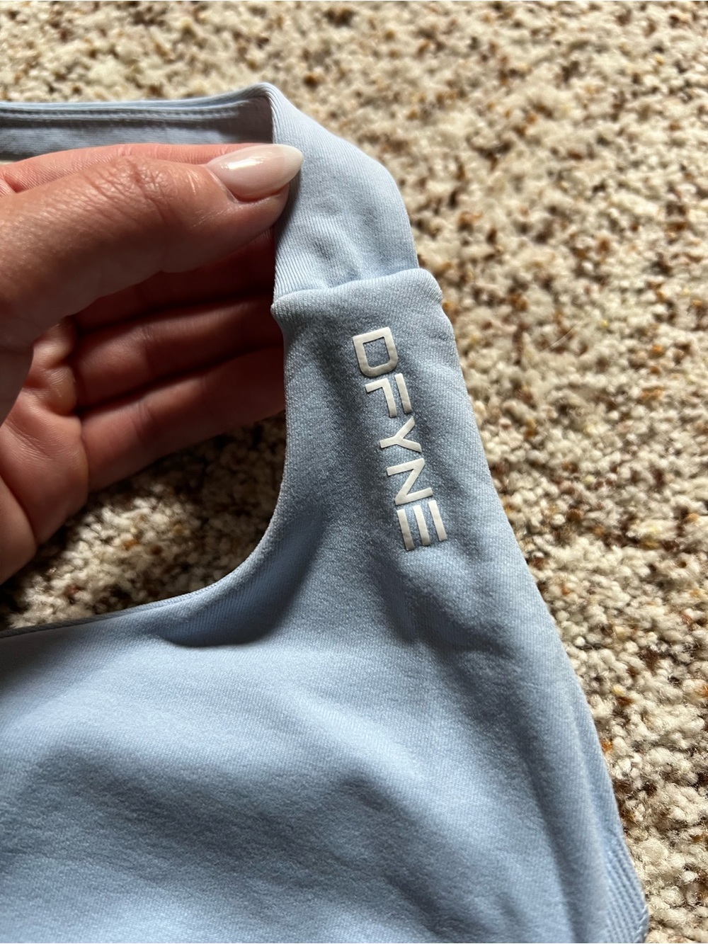 DFYNE - Picture 2 of 3